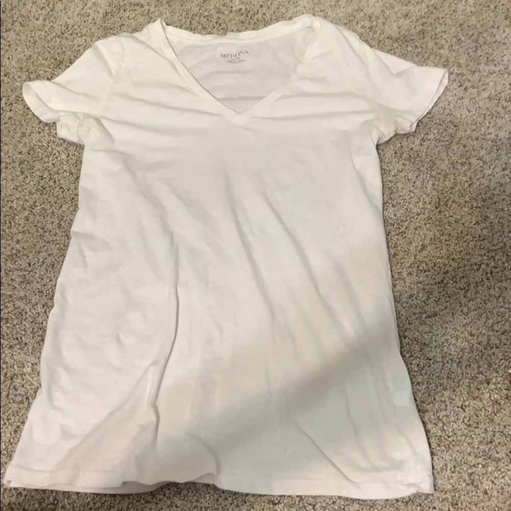 A white v-beach tee